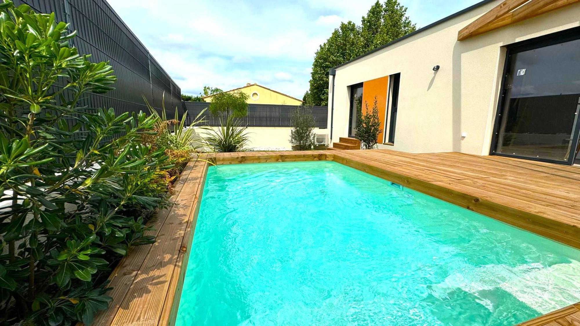 Daya Lodge. L'Isle-sur-la-Sorgue Bagian luar foto