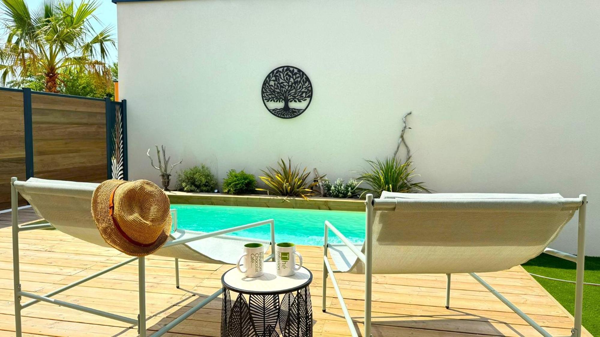 Daya Lodge. L'Isle-sur-la-Sorgue Bagian luar foto