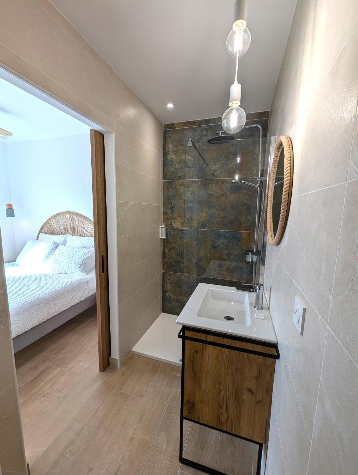 Daya Lodge. L'Isle-sur-la-Sorgue Bagian luar foto